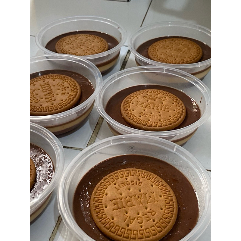 

Chocolate Caramel Regal/Biscoff Puding With Fla