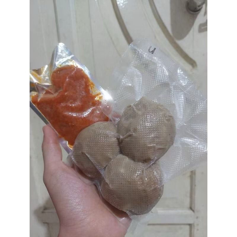 

BIG URAT ISI 3 BAKSO DAGING SAPI ASLI CIMOD MOUDY HALAL