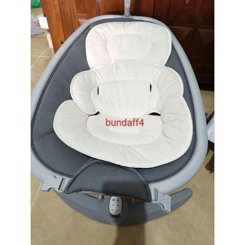 COCOLATTE Loungez by Snuggli Preloved