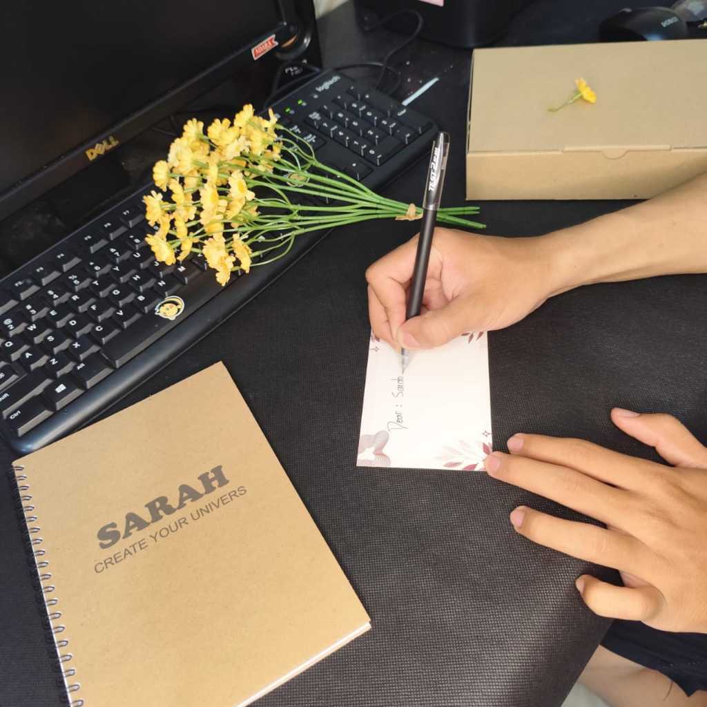 

Paket Kado Sketchbook Custom Nama | Buku Catatan Estetik | Gift Box Isi Pulpen dan Kartu