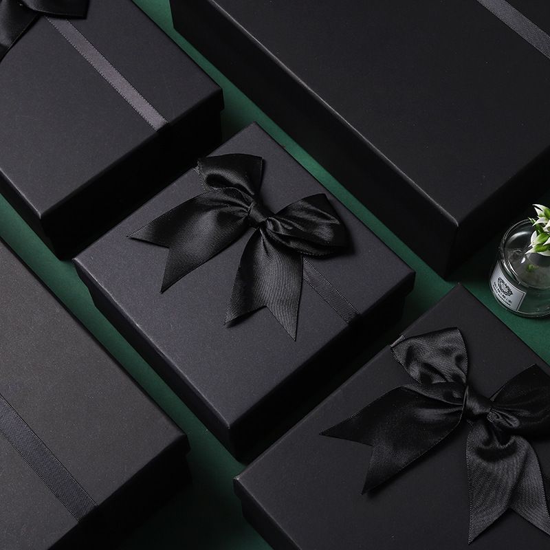 

Kotak Kado Hampers Premium Elegant Black / Kotak Hampers Premium Black