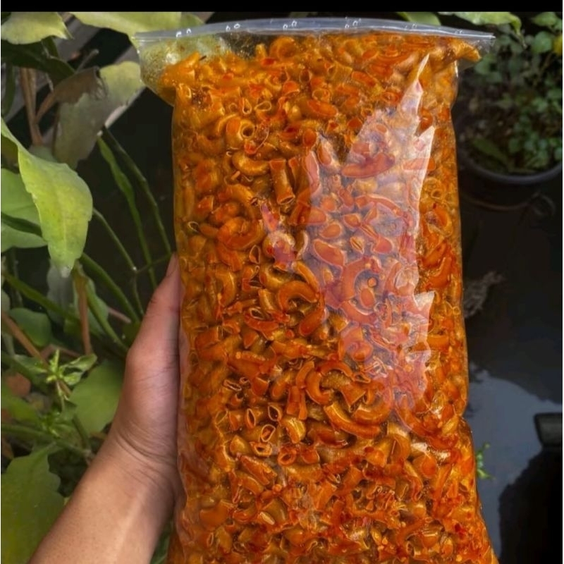 

makroni pedas daun jeruk bumbu melimpah isi500gram