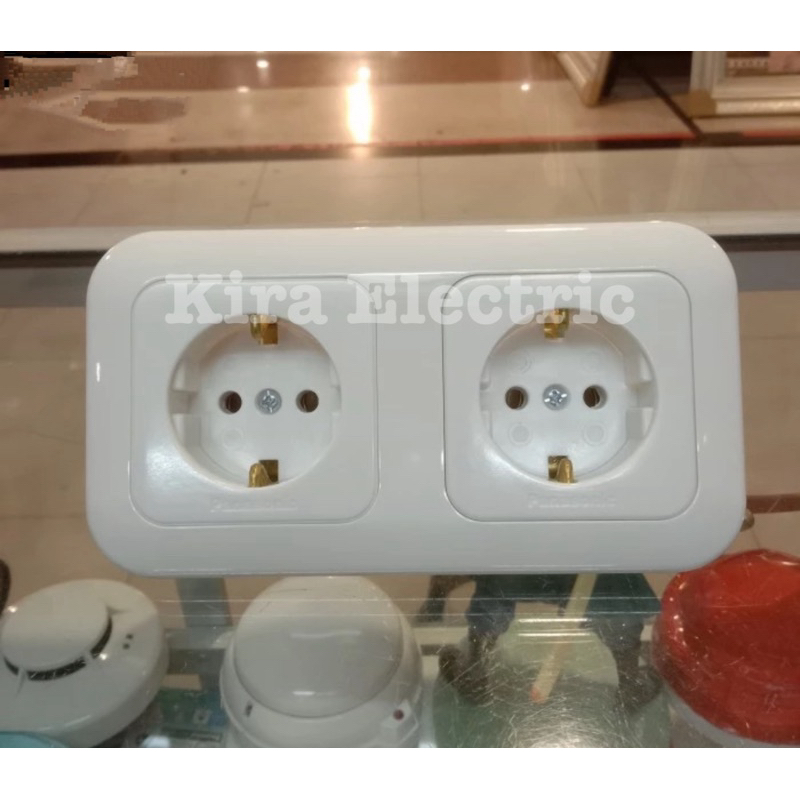 Stop Kontak 2 Lubang Inbow Panasonic WEJP11322-7