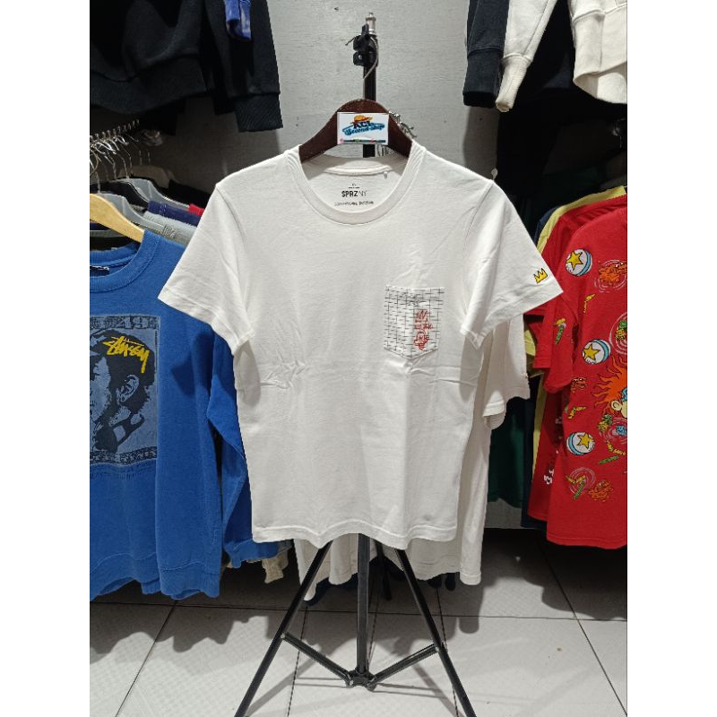 Kaos Jean Michel Basquiat by sprzny uniqlo