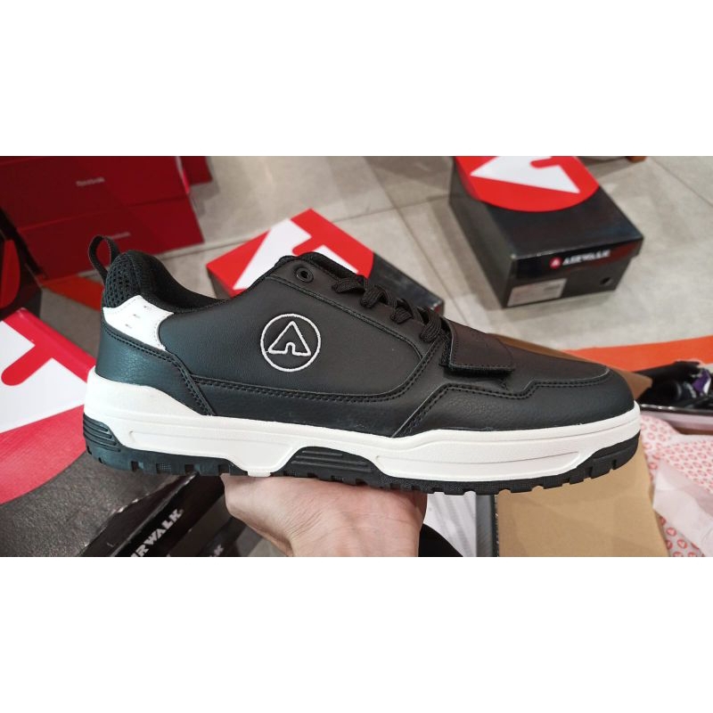 Sepatu Sneaker's kasual pria Airwalk Chase black white casual shoes original store