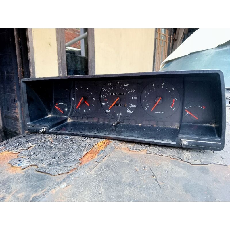 speedometer Volvo 740