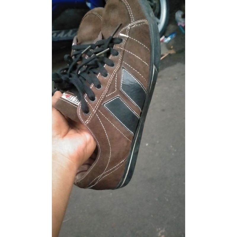 Sepatu Macbeth Manchester