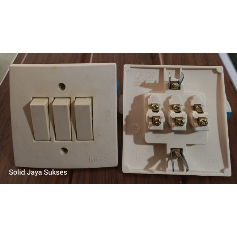 Broco IB Saklar 3 Gang Cream 6613 / Saklar Broco 3 Switch