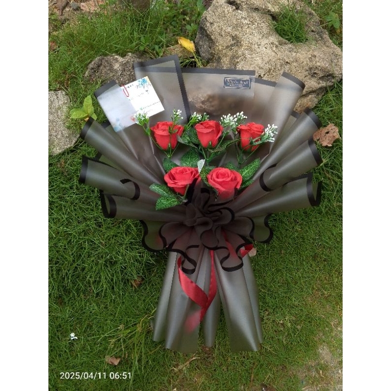 

buketmawar/mawarArtificial/Buket wisuda/BuketUltah