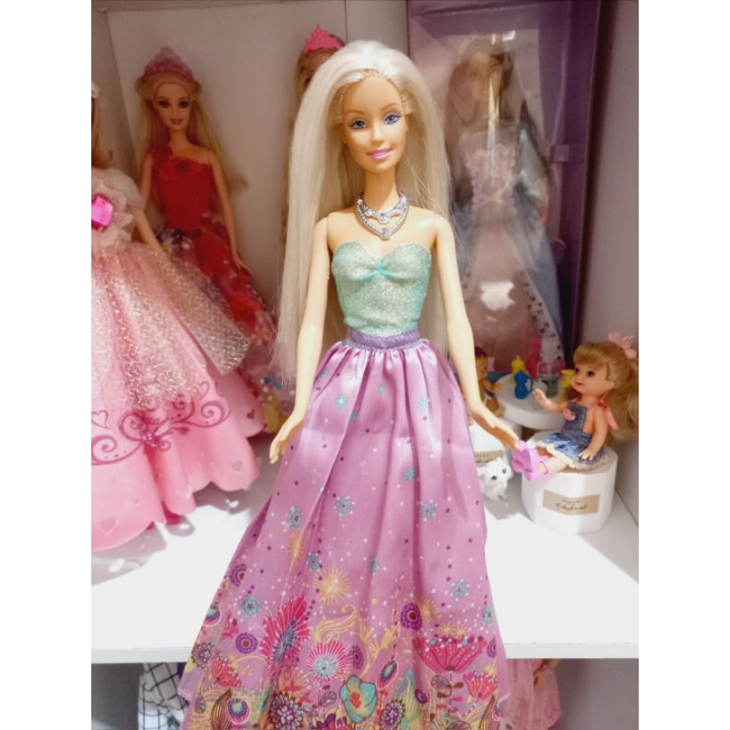 Barbie tahun 98 kaki karet dari seri hair stylist mirip odette