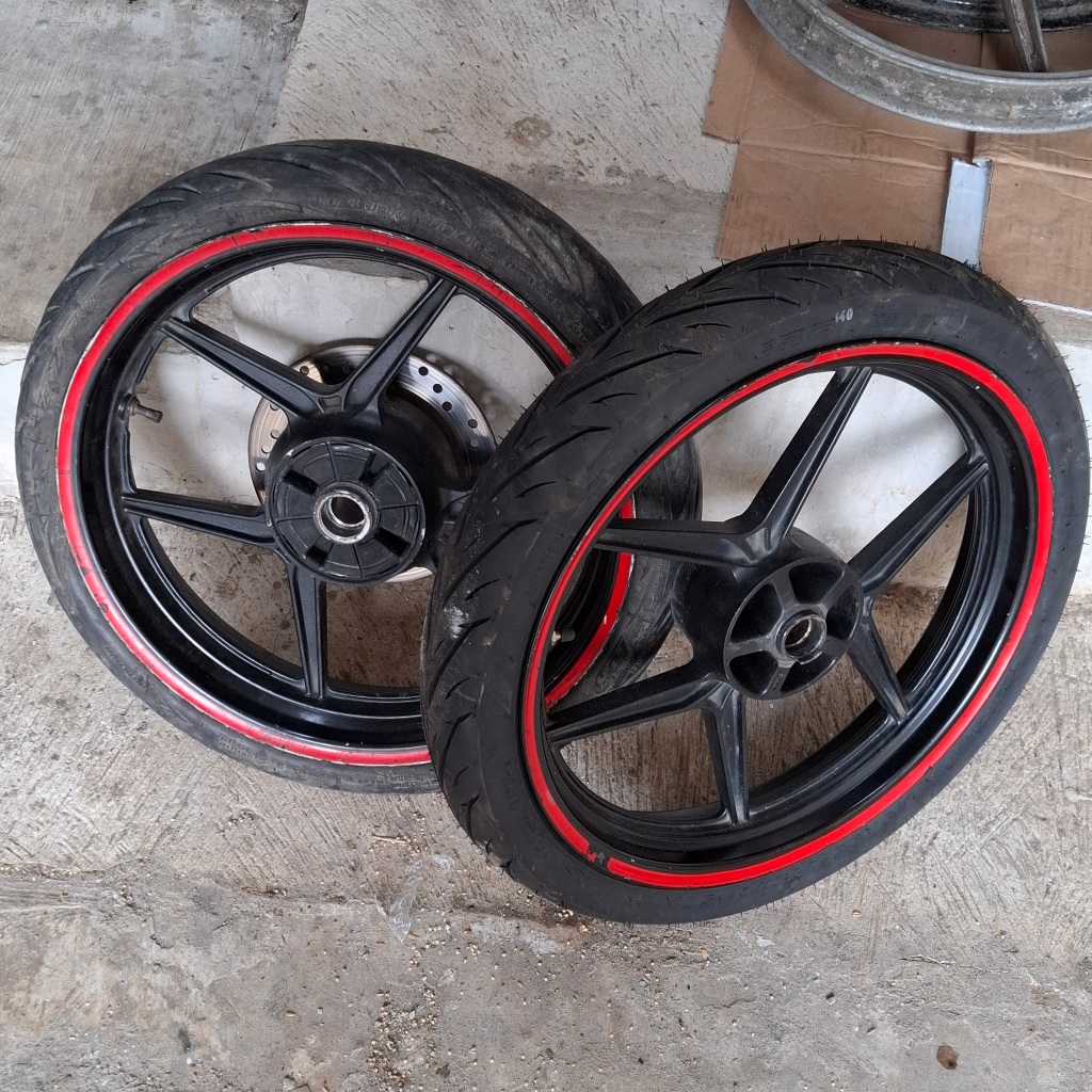 velg chemco lebar 17/2.5 17/3.5 pnp vixion new dobel disc original bekas (sesuai foto)