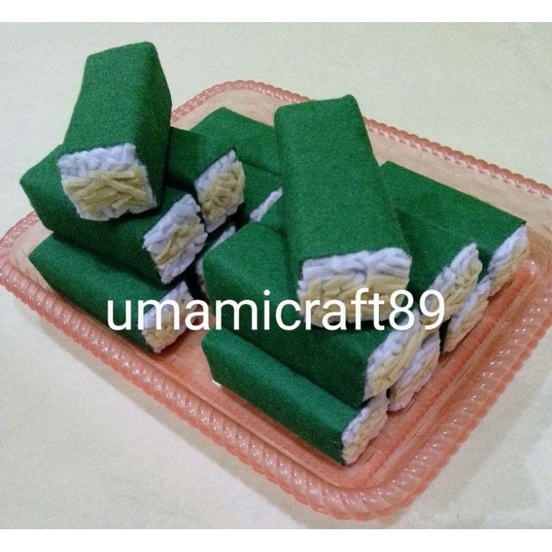 Replika Kue Lemper Ayam / Mainan flanel Kue Jajanan Pasar / Mainan Edukasi Anak / Mainan masak-masak