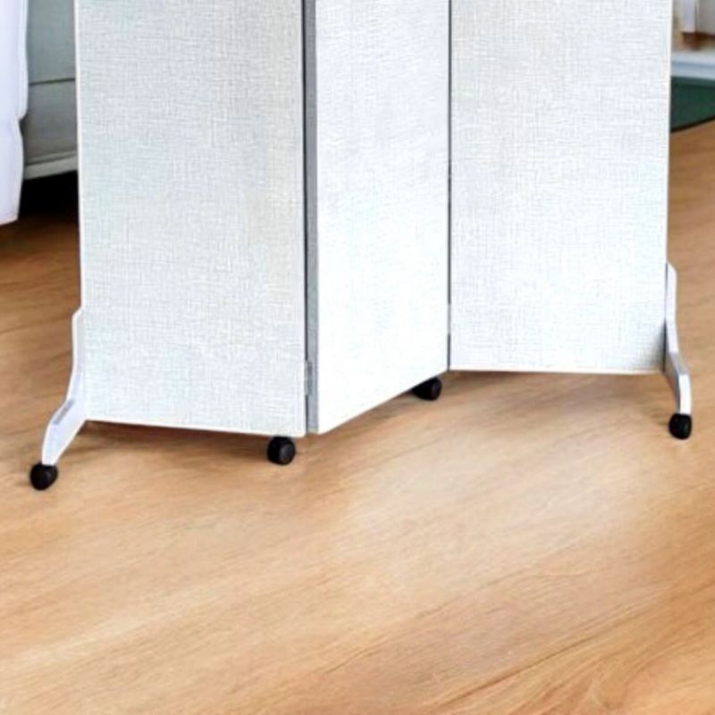 Tambah Roda Sekat Ruangan