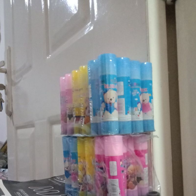 

(24) lem stik kecil 10gram