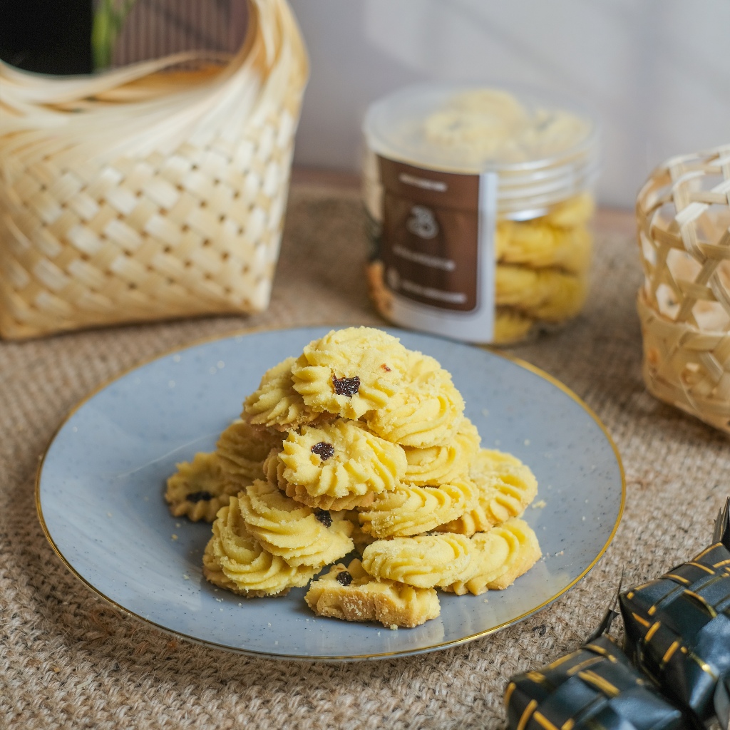 

RK12 Kue Semprit Lily Biba Snacks Jadul Enak Lembut Gratis 1 Pouch Sagu / Semprit