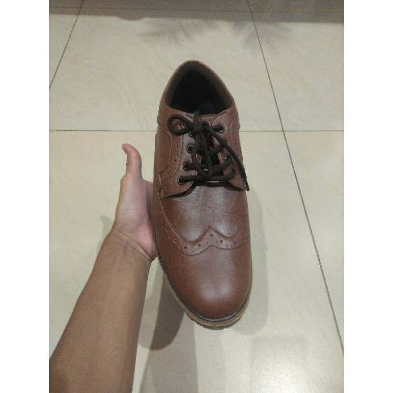 831-020 SEPATU FORMAL DR KEVIN PRIA TERBARU