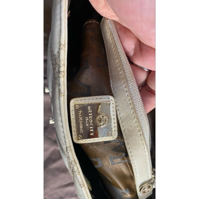 Metro City Sling bag Original (second)