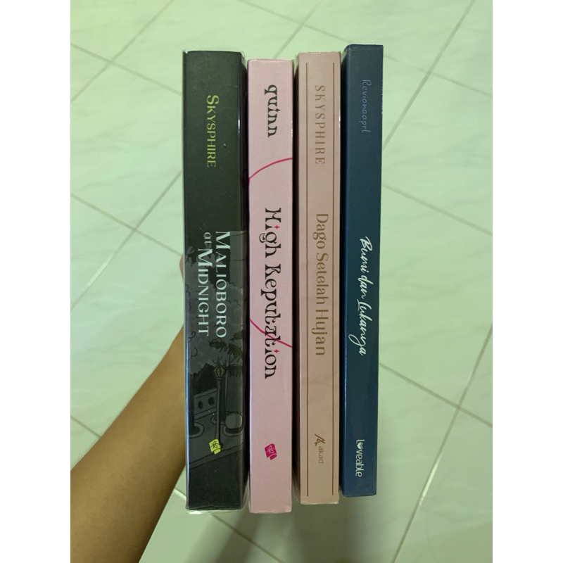 Preloved buku AU