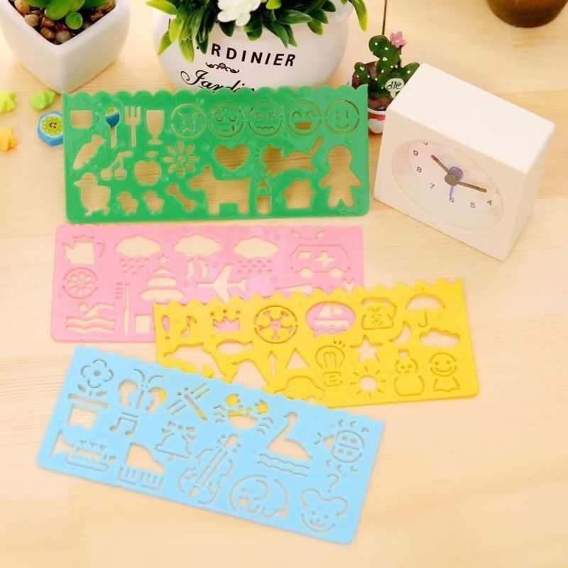 

Penggaris gambar template menggambar papan plastik seni art kerajinan tangan prakarya craft eraser warna warni alat tulis sekolah stationery stationary montessori sensory sensori motorik cetak pola lukisan pendidikan menggambar rotari rotary lentur