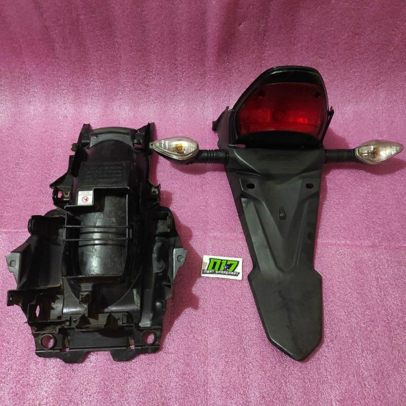 Spakbor Belakang Slebor Belakang pullset Honda CB Verza 150 Original