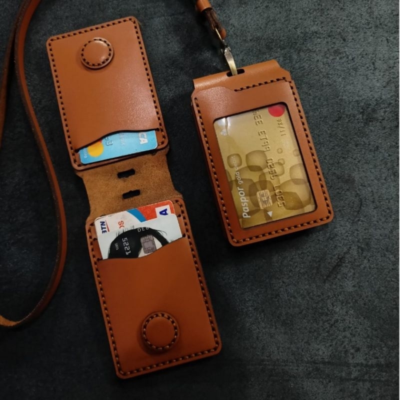 

ID CARD HOLDER NAME TAG KULIT SAPI MODEL FLIP PREMIUM