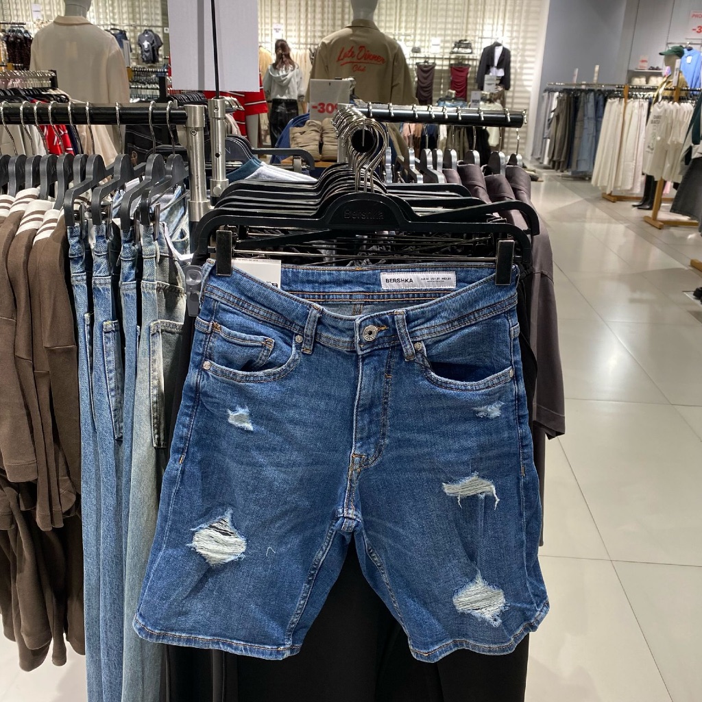 Jastip. Celana Pendek Ripped Jeans Bershka (Man)