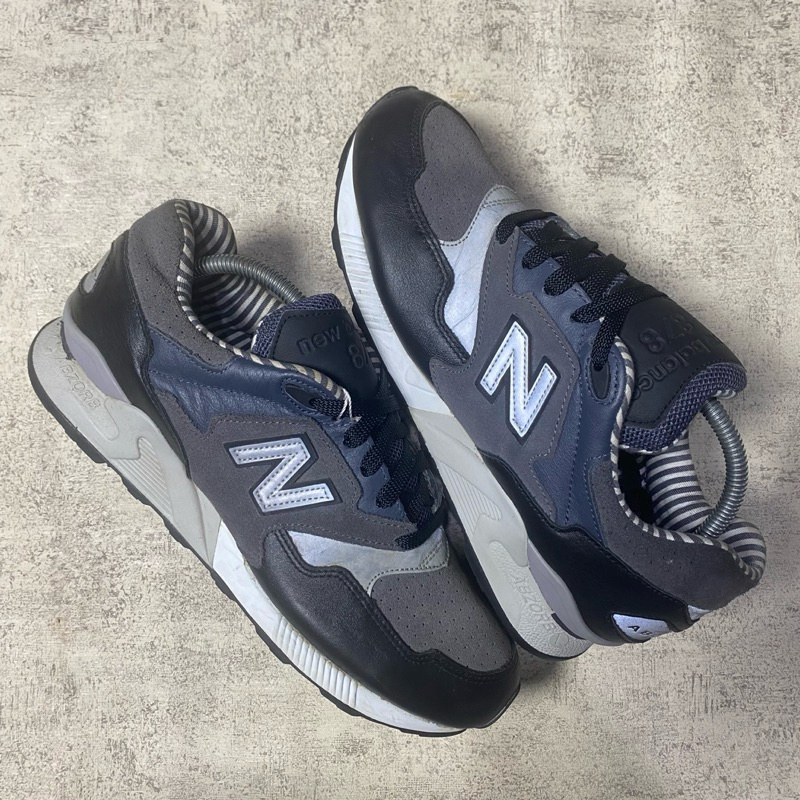 New Balance 878