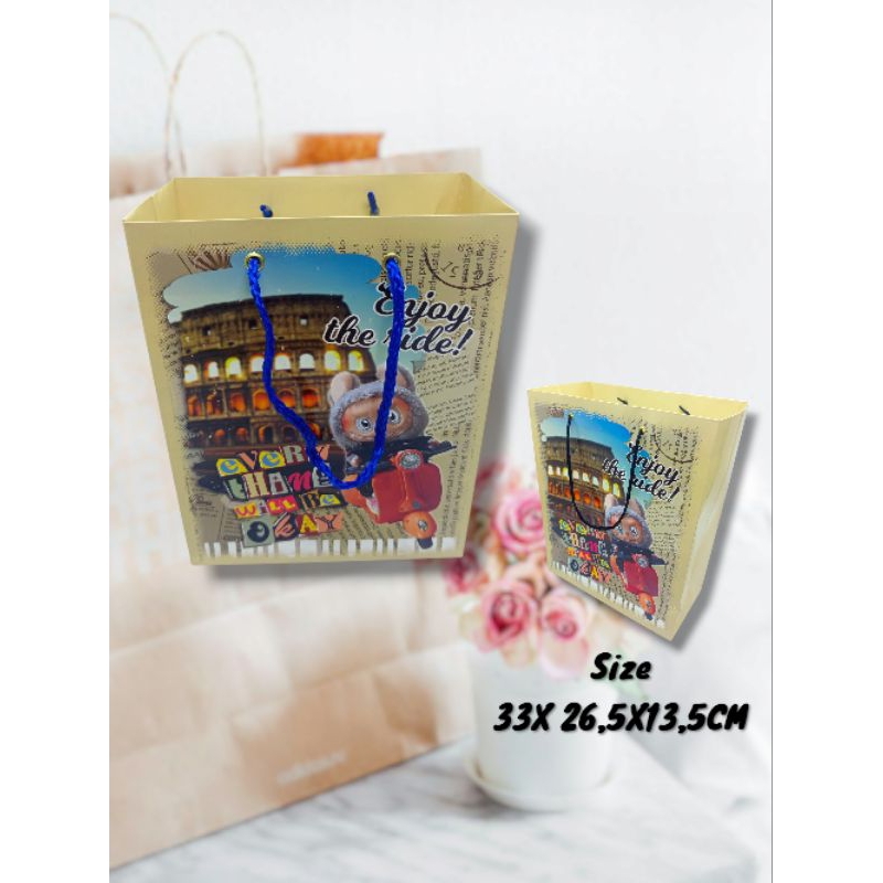 

Paper Bag C Motive Labubu