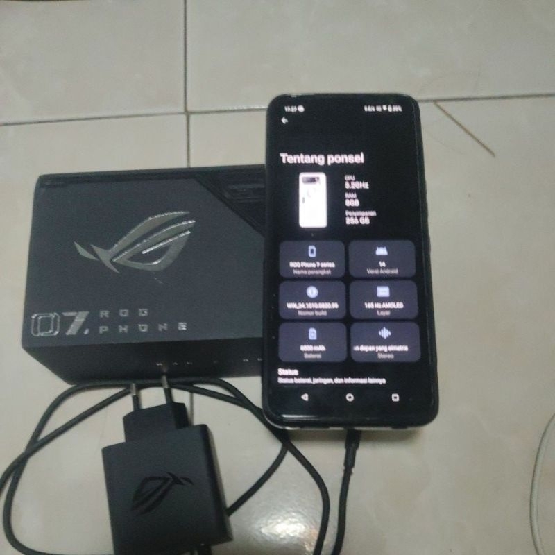 rog phone 7 8 / 256 second