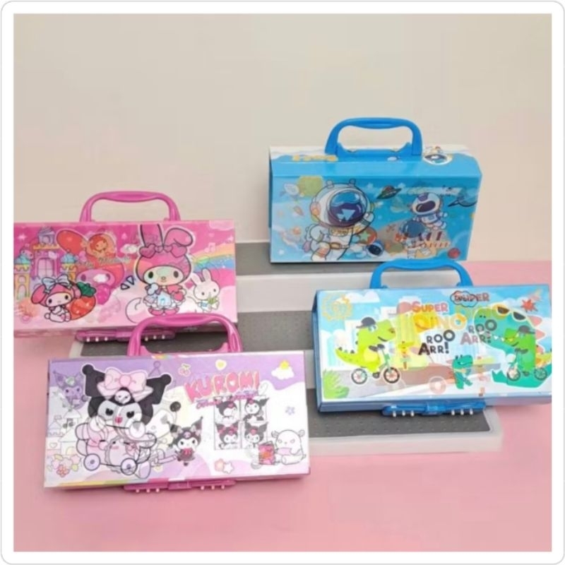 

Tempat pensil kode 3 susun karakter anak / Tempat pensil password kode angka 3 susun / Kotak pensil dus karton 3 susun karakter / Pencil case 3 susun kode angka karakter anak