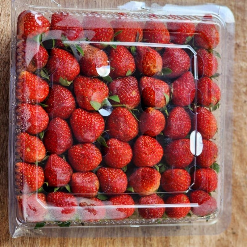 

Strawberry Asli Ciwidey 1 kg