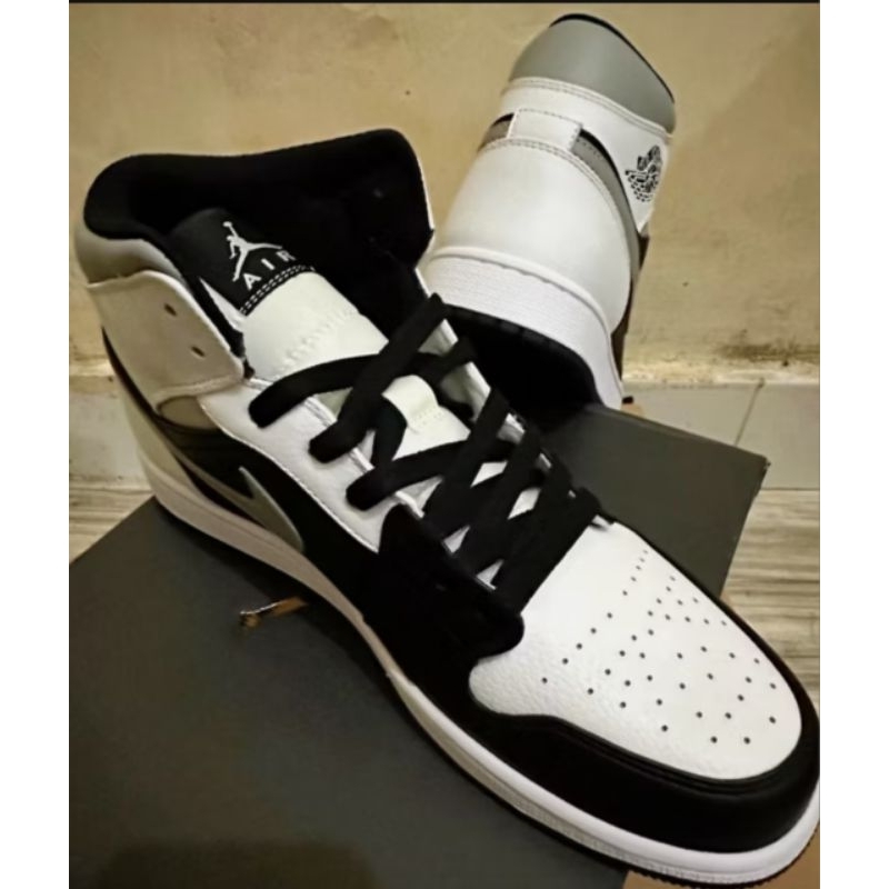 Nike Air Jordan 1 Mid White Shadow Black White Shadow Grey Authentic