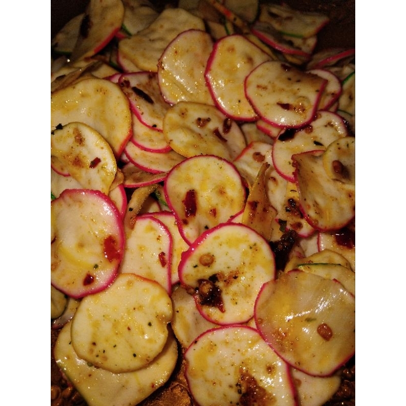 

seblak kering,seblak kerupuk kemplang denga. bumbu pedas,gurih daun jeruk