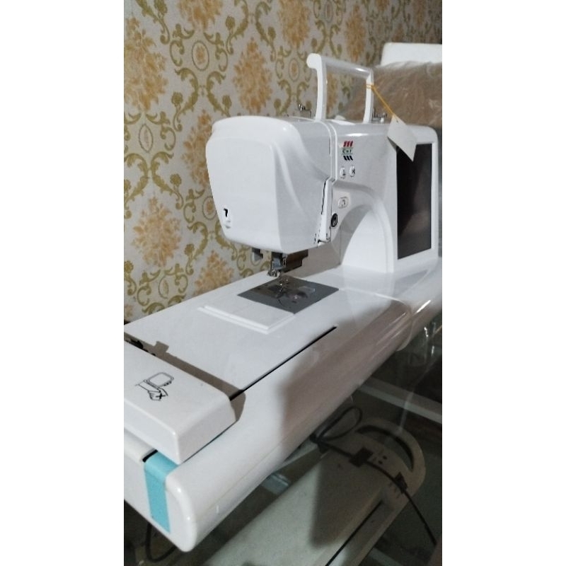 MESIN BORDIR KOMPUTER + JAHIT CNY E960 PORTABLE OTOMATIS E 960