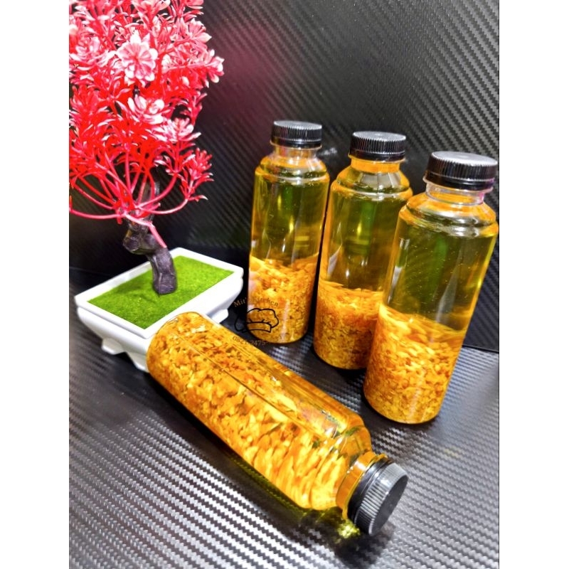

MINYAK BAWANG PUTIH GORENG 250gr / FRIED GARLIC OIL/ BAWANG PUTIH GORENG