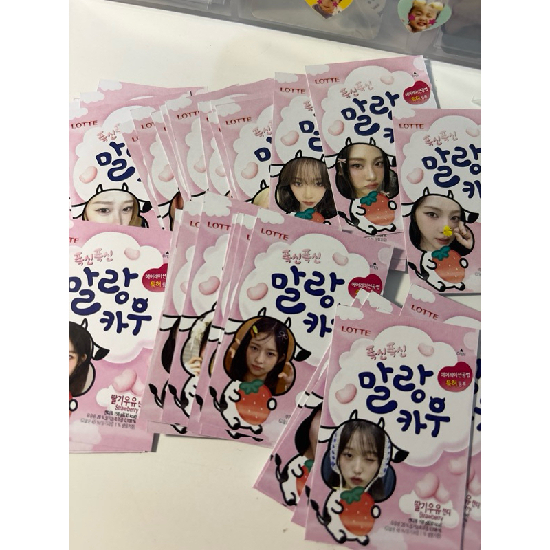 

Gacha freebies selkor 25 pcs (pink.ver poscard)