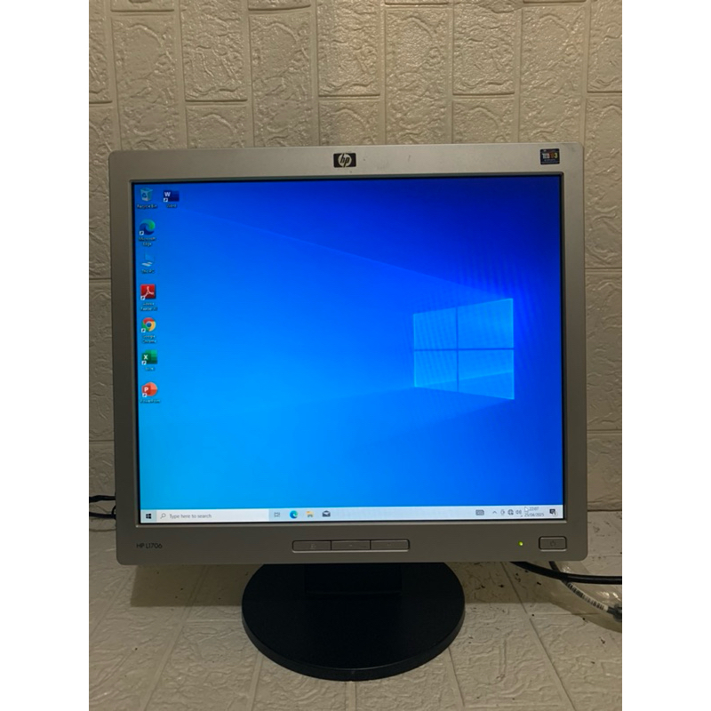 Monitor Hp 17 inchi kotak  Bagus Lengkap kabel””