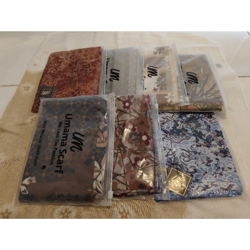 jilbab segi empat motif hijab segiempat motif umama scarf berlogo um