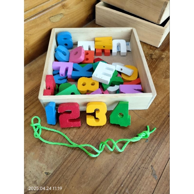 Meronce Angka dan Huruf Pinus / Replika Angka Dan Huruf