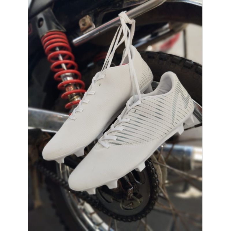 Sepatu Sepak Bola l Specs Verutm fg ORI