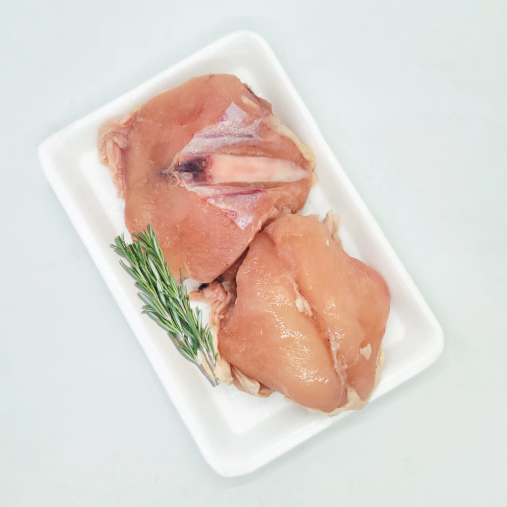 

Chicken Breast / Ayam Dada Frozen Bertulang Kemesan 500 Gram