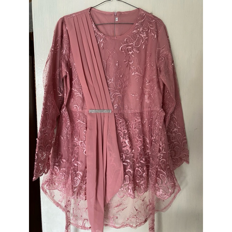 Baju Kebaya One Set Soft Pink - Baju Kebaya Tradisional