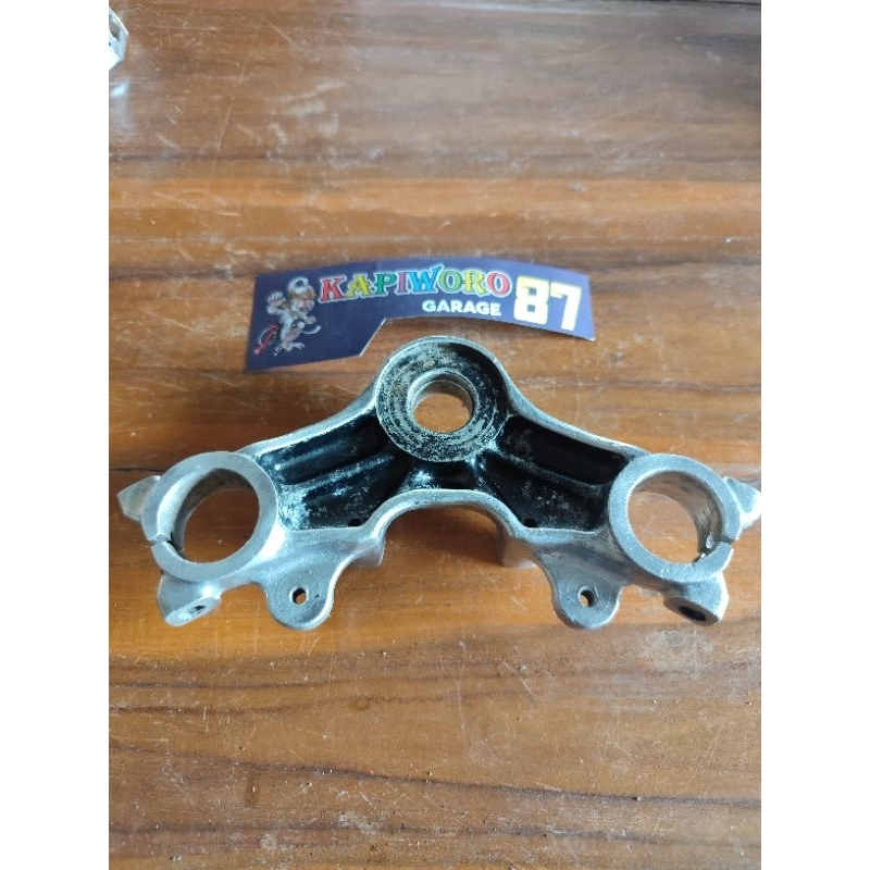 segitiga atas Honda gl100