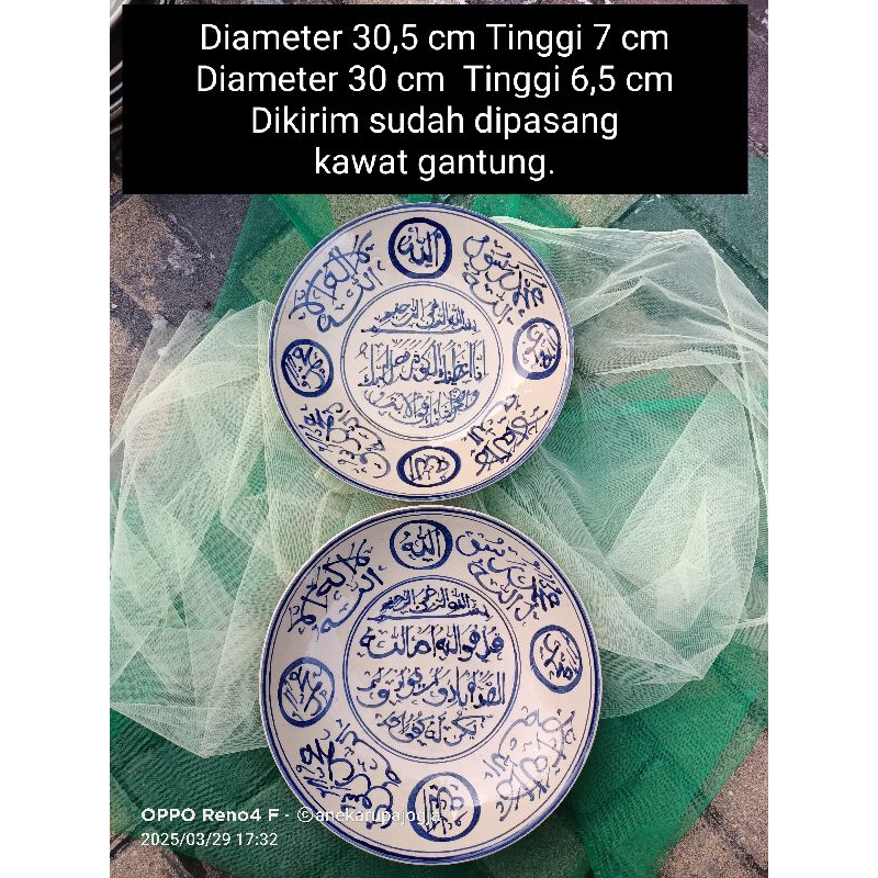 2 buah piring keramik lukis biru putih untuk hiasan dinding