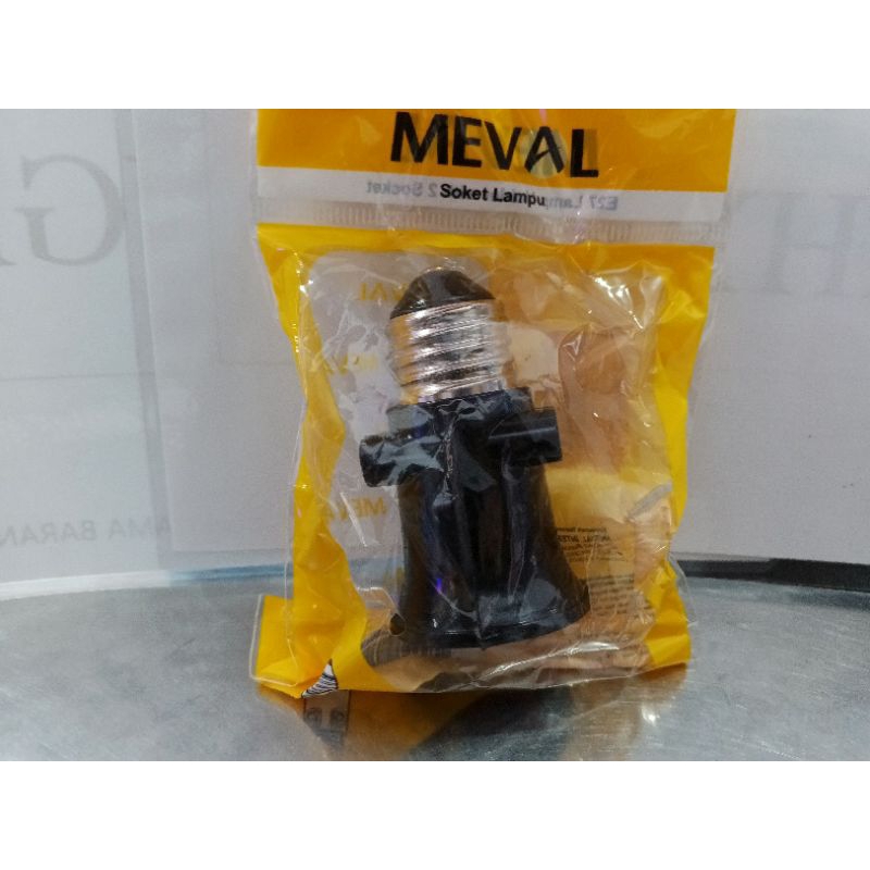 fitting lampu kombinasi / fitting kombinasi colokan listrik - Meval WHO-H31