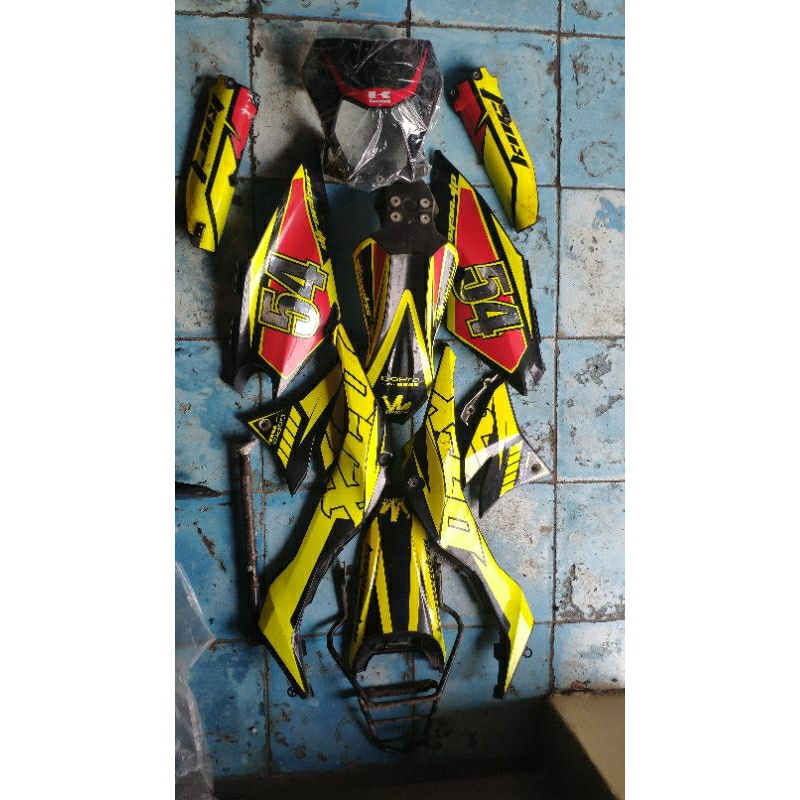 body sett original kawasaki Dtracker new + decal + bonus stoplamp