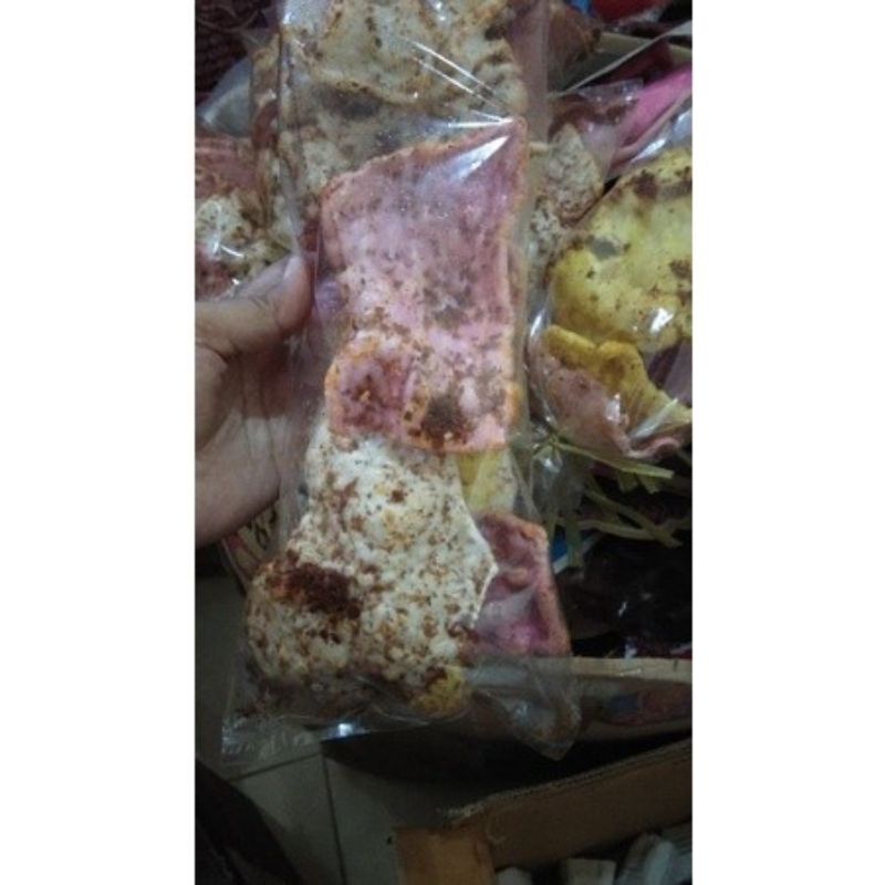 

CEMILAN KERUPUK MELARAT KHAS CIREBON