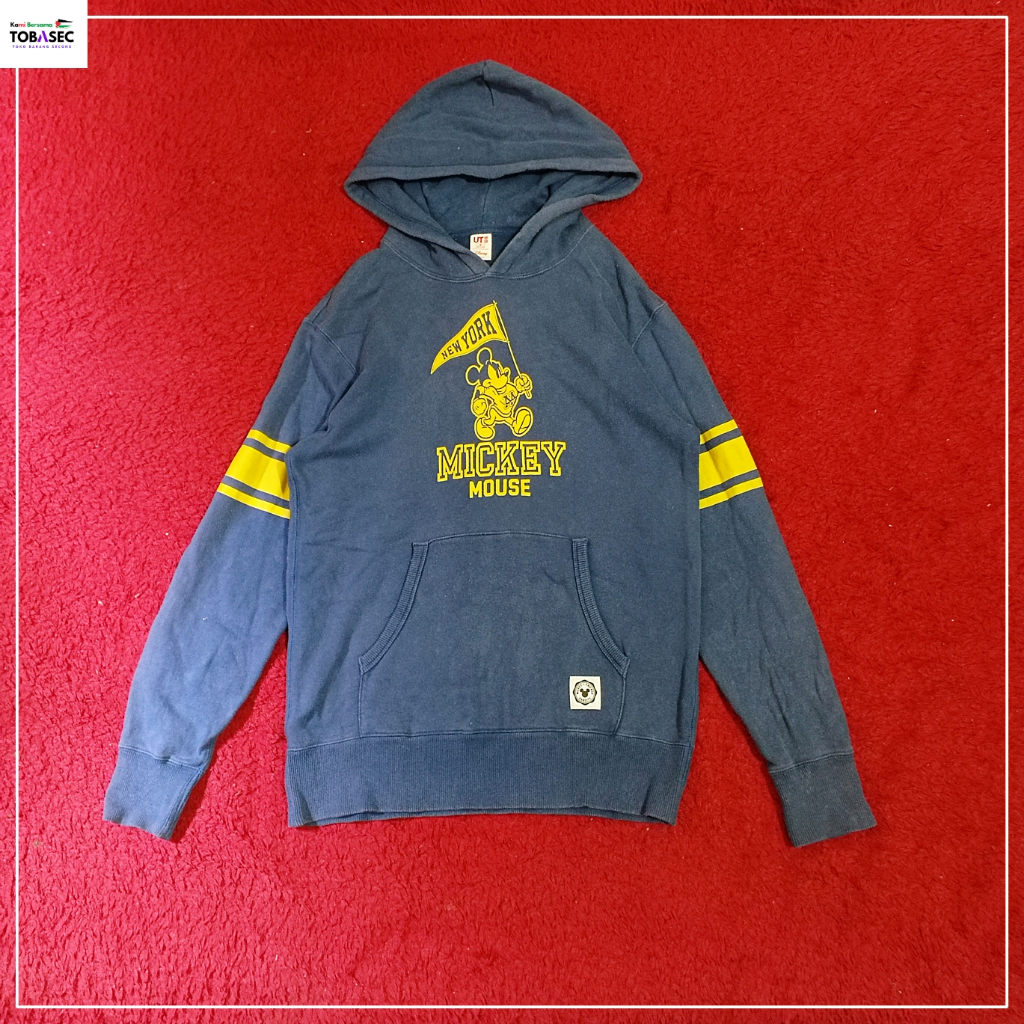 Hoodie Uniqlo UT x Disney Mickey Warna biru Size L