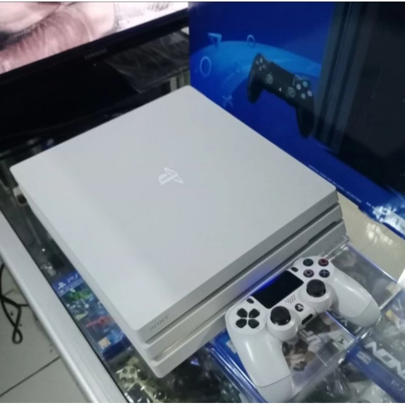 PLAYSTATION 4 PRO WHITE 1TB