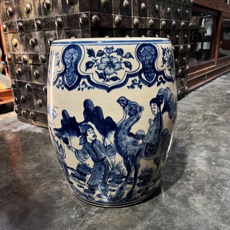 Kursi Keramik Cina Kuno Warna Biru Putih dengan Lukisan Perang China